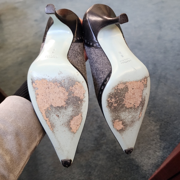 Cynthia Rowley black leather and grey wool/felt spectator style pumps. - Picture 2 of 6